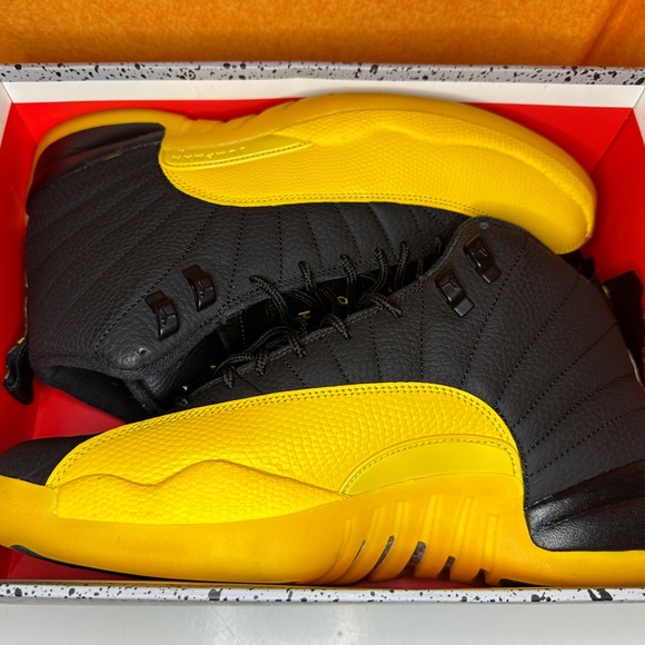 Jordan 12 Retro University Gold Size 11.5M Pre-loved - Picture 2 of 7